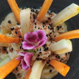 HUMMUS CON SU CAJITA DE LA HUERTA