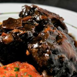 Rabo de toro al vino tinto