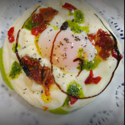 HUEVO A 62,5º SOBRE PARMENTIER DE COLIFLOR