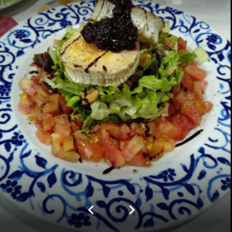 ENSALADA DE QUESO DE CABRA