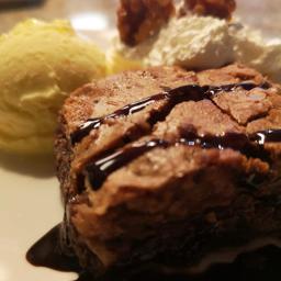 Brownie casero chocolate negro