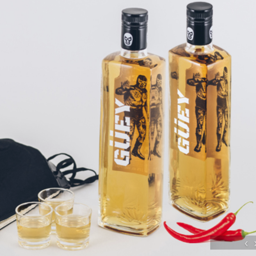Licor de tequila Güey