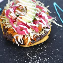 TOSTADAS DE POLLO