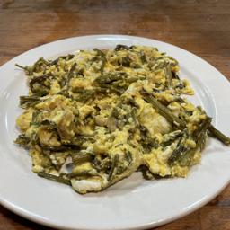 Revuelto de trigueros.