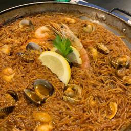 Fideua con “alioli”