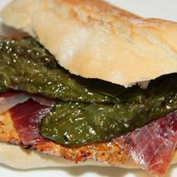 BOCADILLO  Y PIMIENTOS 