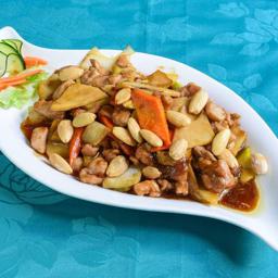 73. Pollo con almendras