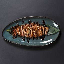 PATO CRUJIENTE CON PIÑONES