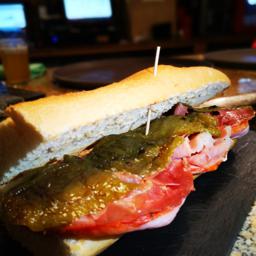 Bocadillo serranito