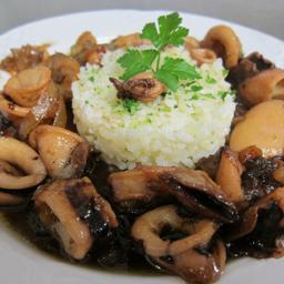 Calamares Encebollados al o porto