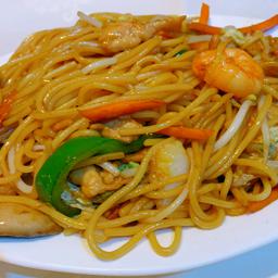 27. Tallarines tres delicias 