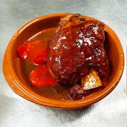 CODILLO DE CERDO ASADO