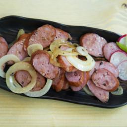 Chorizo calabresa encebollado