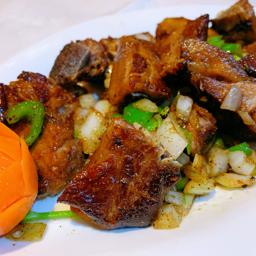 65a. Costillas sal y pimienta