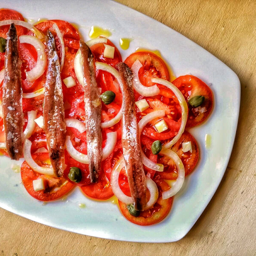 Tomates con anchoa del Cantábrico