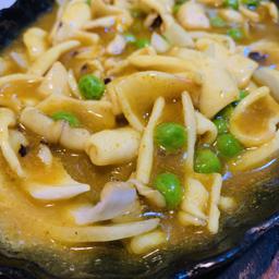 112. Chipirones con curry 