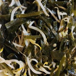 139. Algas con brotes de soja