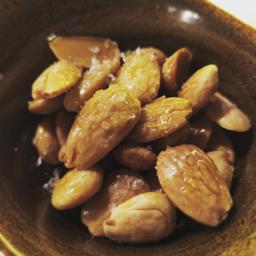 ALMENDRAS SALADAS