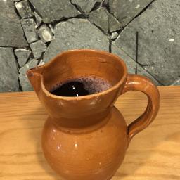Jarra de vino de la casa 