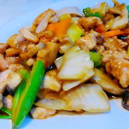 72. Pollo con guindillas