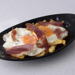 Huevos del corral con patatas, Jamón Ibérico y Aceite de Trufa 🇪🇦