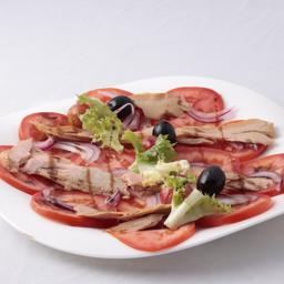  Ensalada de aguacate con tomate y ventresca  Ensalada de aguacate con tomate y ventresca