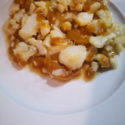 BACALAO ENCEBOLLADO