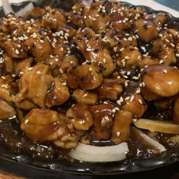 392A.Pollo salsa Teriyaki y sésamo 
