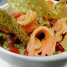 GUACAMOLE CON ATUN Y NACHOS hecho al momento