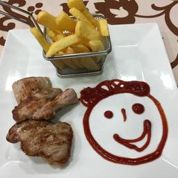 Lomo plancha con patatas