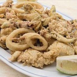 fuente de pescado variado