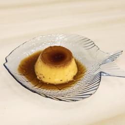Flan de huevo con "efecto volcán"