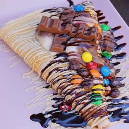 Crepe lacasitos y kinder huevo 