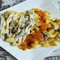 Patatas TRES SALSAS