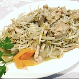 75. Pollo con brotes de soja