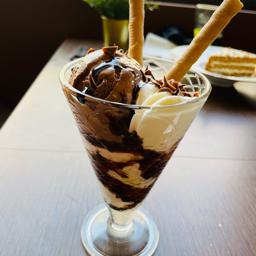  1 Bola de helado variada