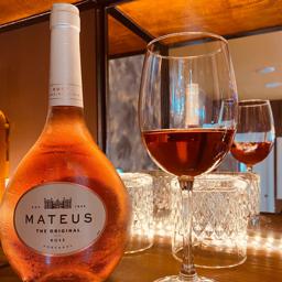 Mateus (rosado)