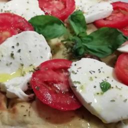 CAPRESE CON FACACCIA