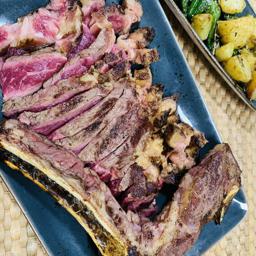 CHULETON DE VACA VIEJA (60€/Kg)