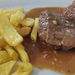 Carrillada Ibérica en salsa de Almendras