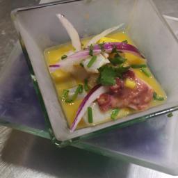 CEVICHE DE CORVINA, RAPE Y MANGO CON  CREMA AJI LIMO Y ROCOTO