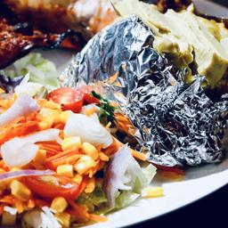 ENSALADA FRESCA CON NUETRA PATATA CANRIBS.