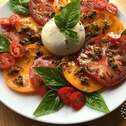▪︎Ensalada Caprese y Burrata 
