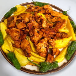 Carne de pinchos morunos con patatas