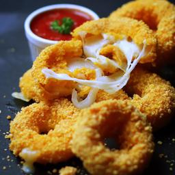 Aros de queso con fresa