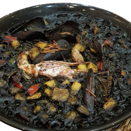 Fideuá de Mariscos negra