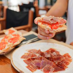JAMÓN DE BELLOTA CON PAN CRISTAL 