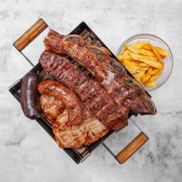 Parrillada para compartir 2 personas con patatas fritas o ensalada mixta