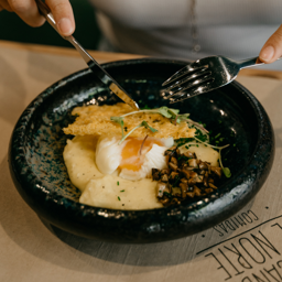 HUEVO A BAJA TEMPERATURA CON PURÉ DE PATATA