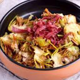 Chips de alcachofa y jamon iberico